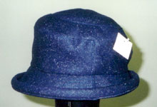 青い帽子